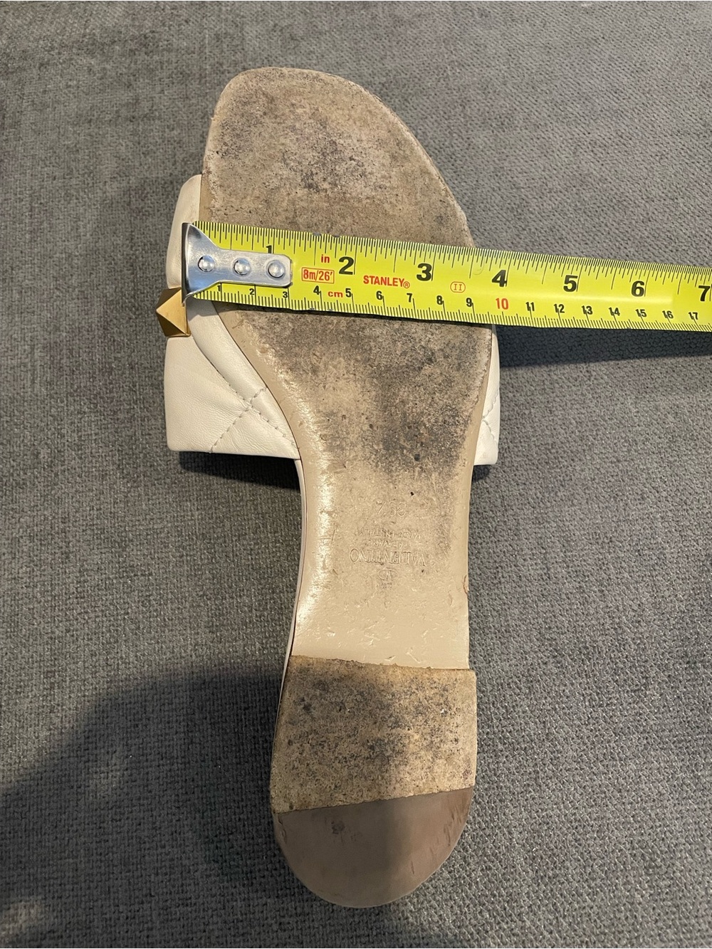 Valentino Cream Sandals with Gold Studs - Picture 5 of 6
